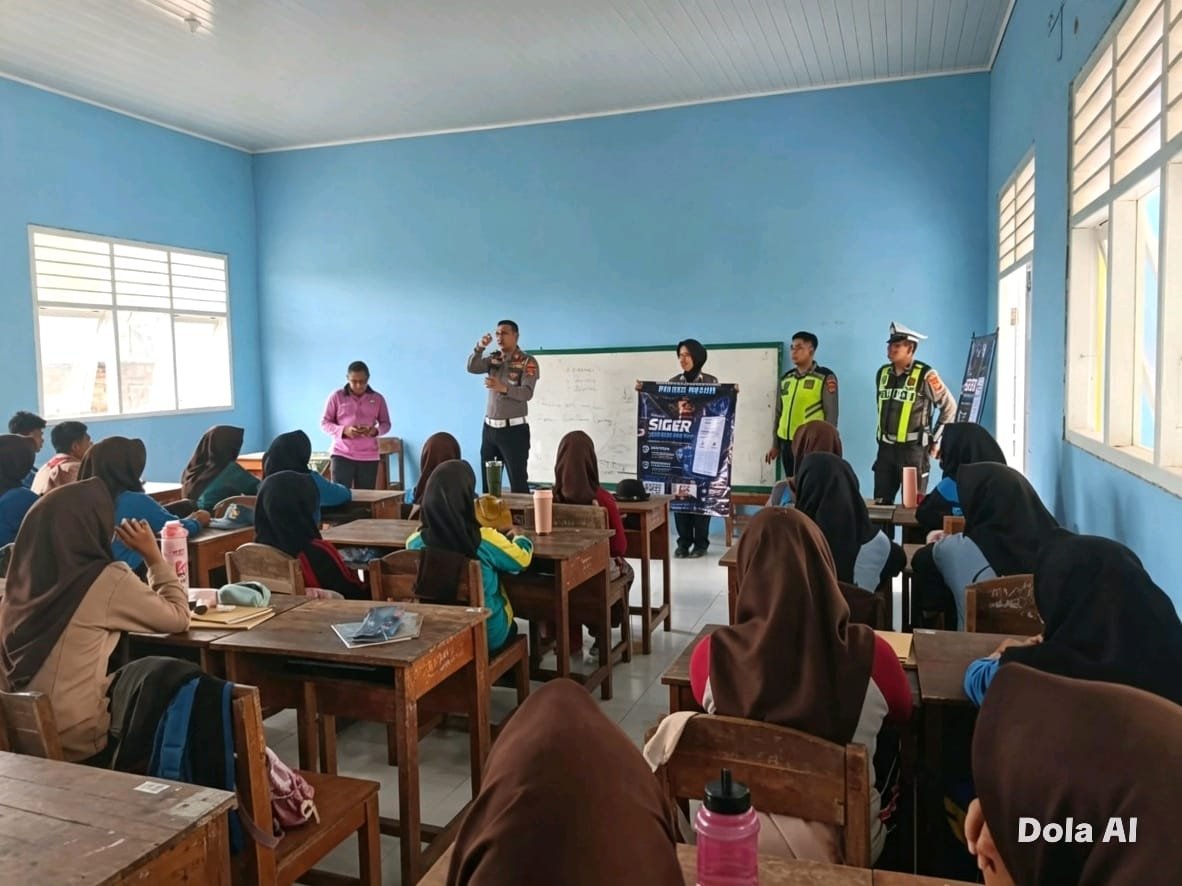 Sat Lantas Polres Mesuji Gelar Solisasi Aplikasi Siger Lampung di SMK Negeri 1 Simpang Pematang.